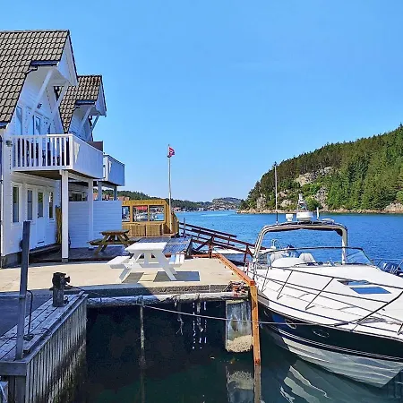 Holiday home 6 Person In Urangsvag