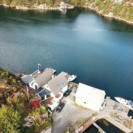 Seaside Fisherman S Haven-by Traum