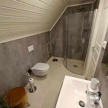 Seaside Fisherman S Haven-by Traum *