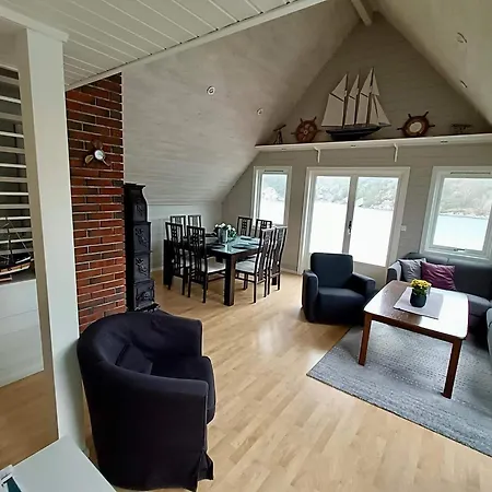 Seaside Fisherman S Haven-by Traum