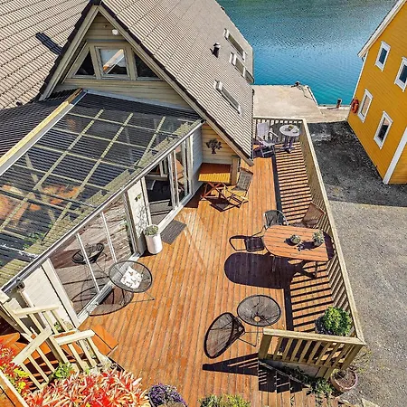 Seaside Fisherman S Haven-by Traum *